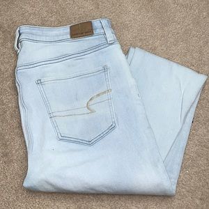 Light wash skinny jeans
